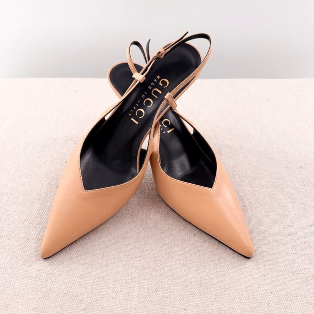 NWOT Gucci Leather Slip On Pointed Toe Slingback Pumps w/ Gold Heel Beige EU 39